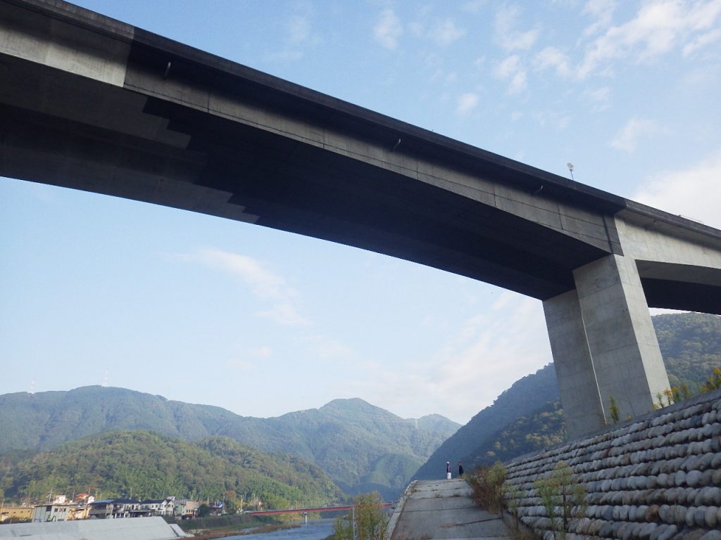 広島自動車道　千代田高速道路事務所管内橋梁はく落対策工事